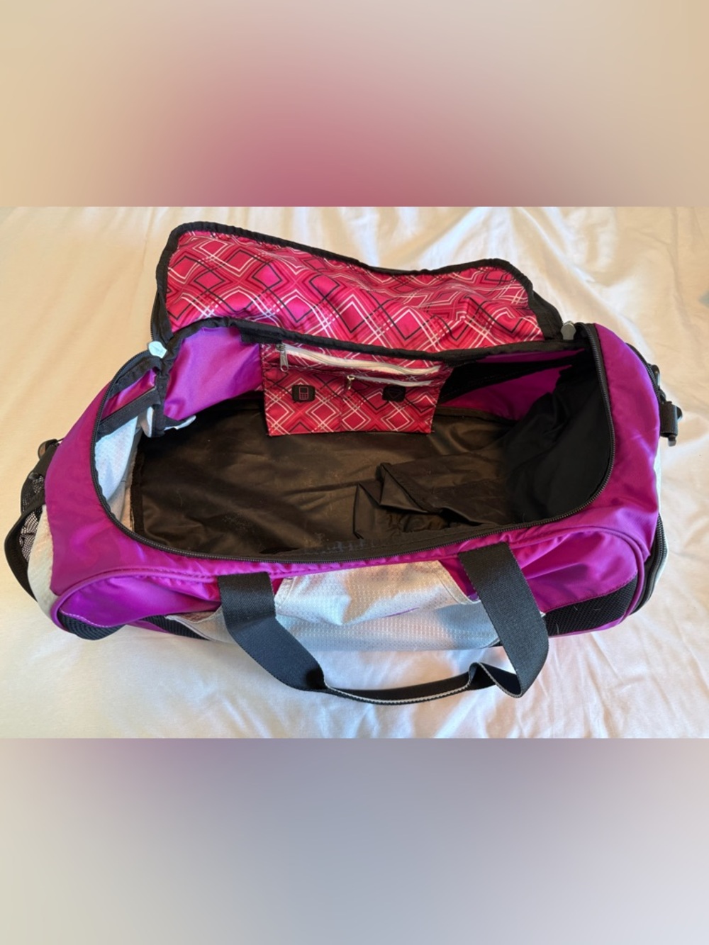 Nike Women's Purple and Silver Medium Travel Duffel Bag - Picture 3 of 9